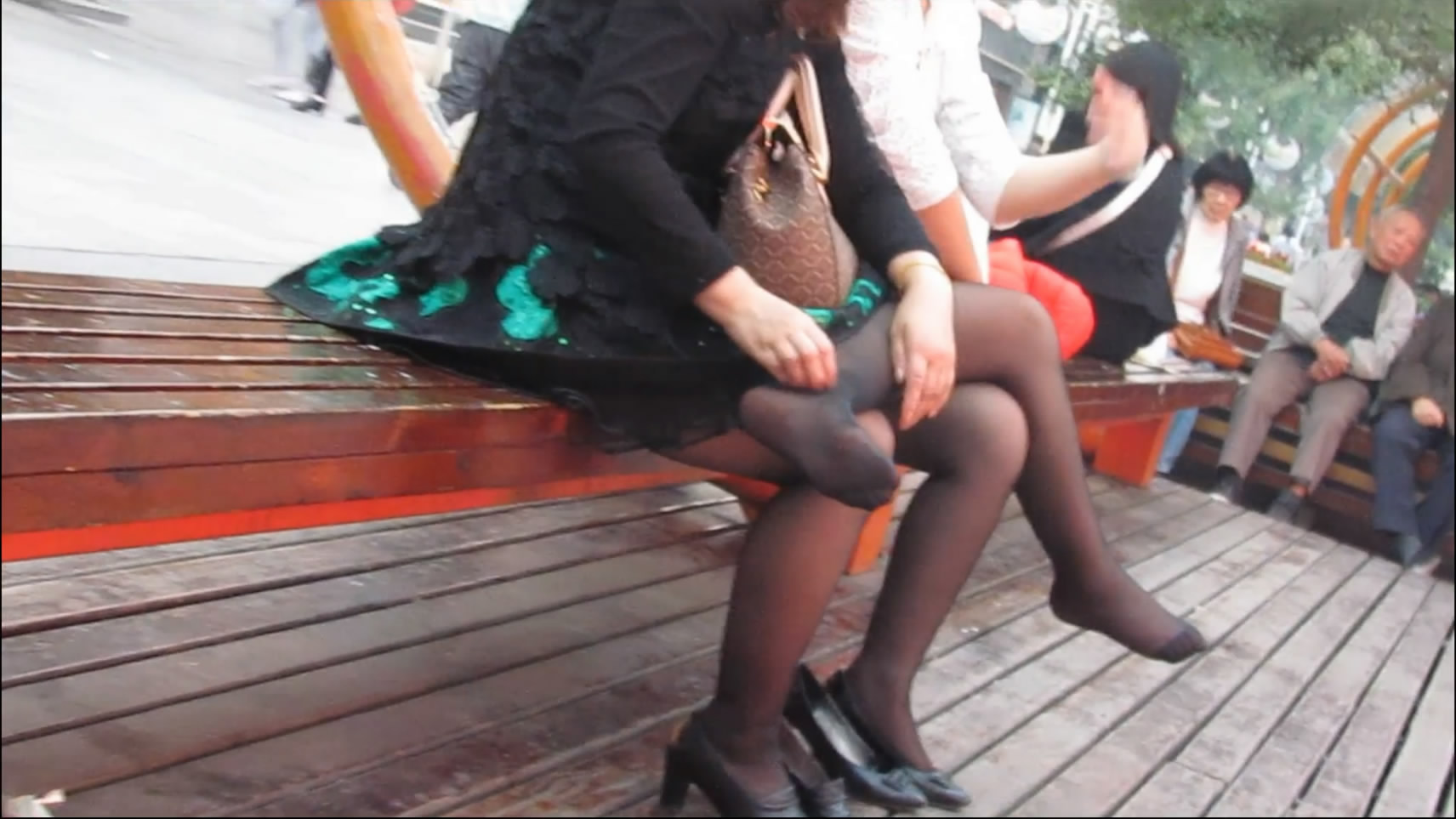 streetsnapfootm[00 00 51][20181202 112314 7]